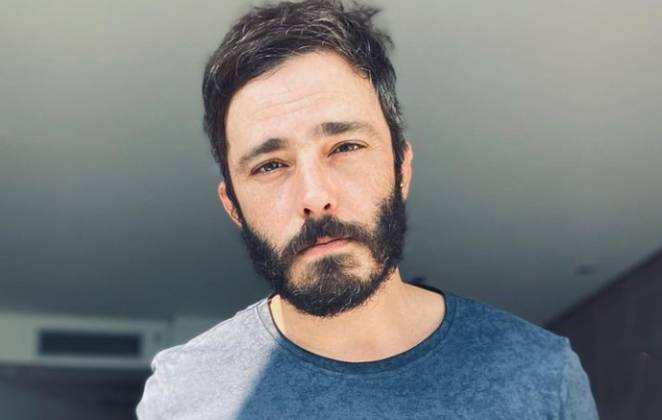 Após rumores sobre suas atitudes dentro da Record, Thiago Rodrigues se posiciona (Foto: Reprodução)