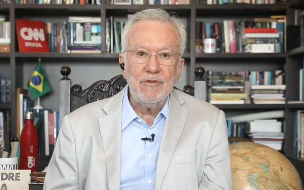 Dono da Jovem Pan contrata Alexandre Garcia, mas volta atrás na decisão