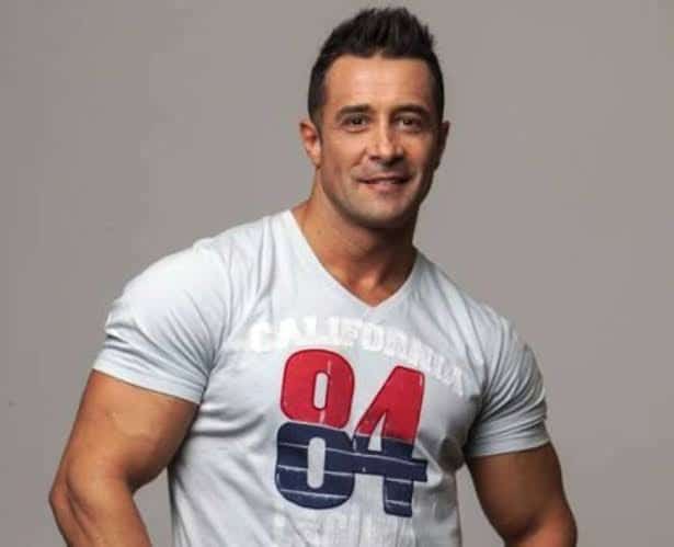 Enteado de Marcos Oliver morre após cair do 10° andar de um prédio em Santos
