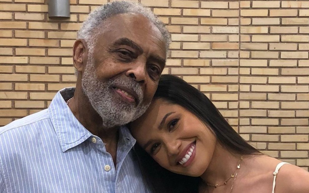 Gilberto Gil e Juliette se encontram para ensaio musical (Foto: Reprodução)