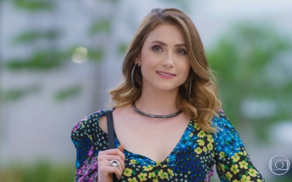 Petra vira piada na internet após dizer ganhará prêmio no Faustão, em Salve-se Quem Puder (Reprodução/TV Globo)