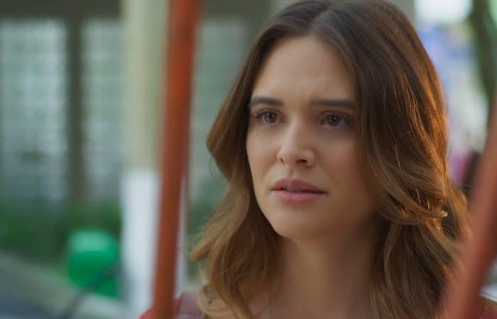 Luna/Fiona (Juliana Paiva) em Salve-se Quem Puder (Reprodução/TV Globo)
