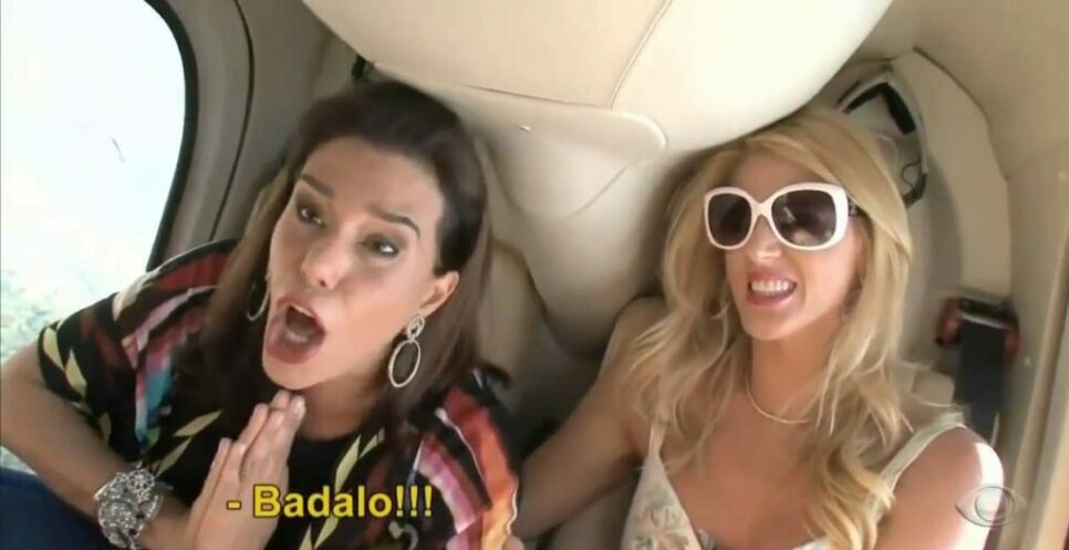 Val e Narcisa no famoso badalo no helicóptero (Reprodução/Band)