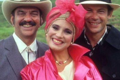 Lima Duarte (Sinhozinho Malta), Regina Duarte (Porcina) e José Wilker (Roque) em Roque Santeiro (Reprodução/TV Globo)
