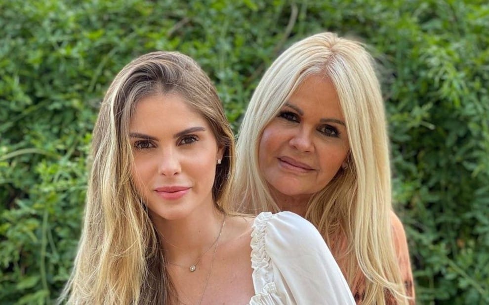 Bárbara Evans é alvo de críticas por não colocar sobrenome de Monique na filha (Reprodução/Instagram)