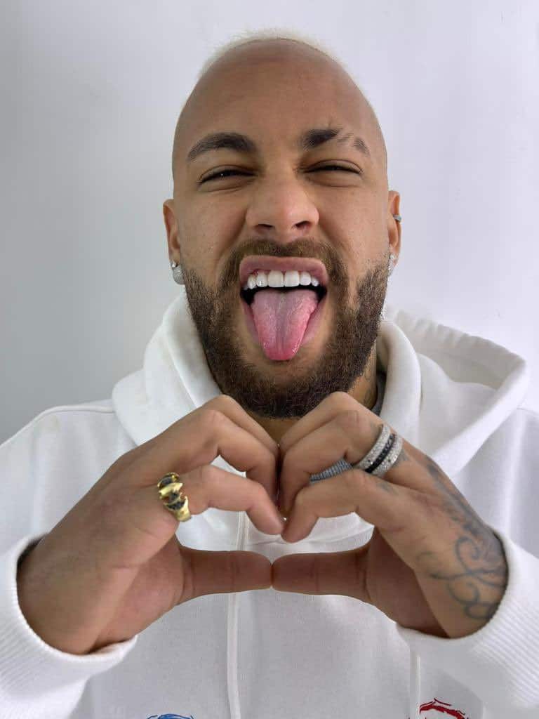 Neymar manda indireta sincera para ex e enlouquece internautas