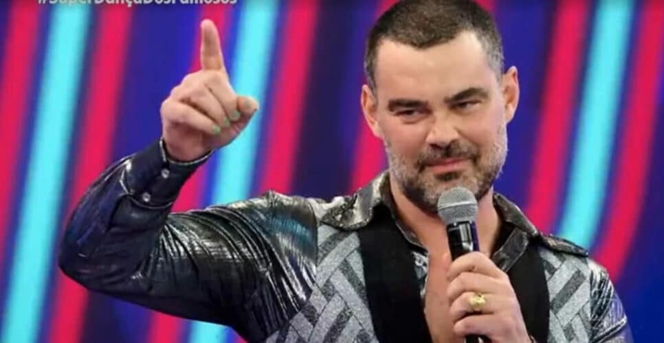 Carmo Dalla Vecchia se declarou para o marido, o autor João Emanuel Carneiro (Foto: Reprodução)