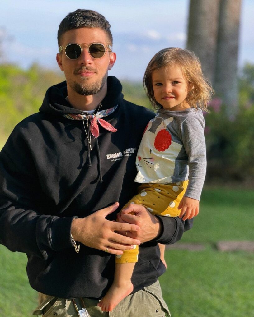 Chay e a filha, Maria (Reprodução/Instagram)