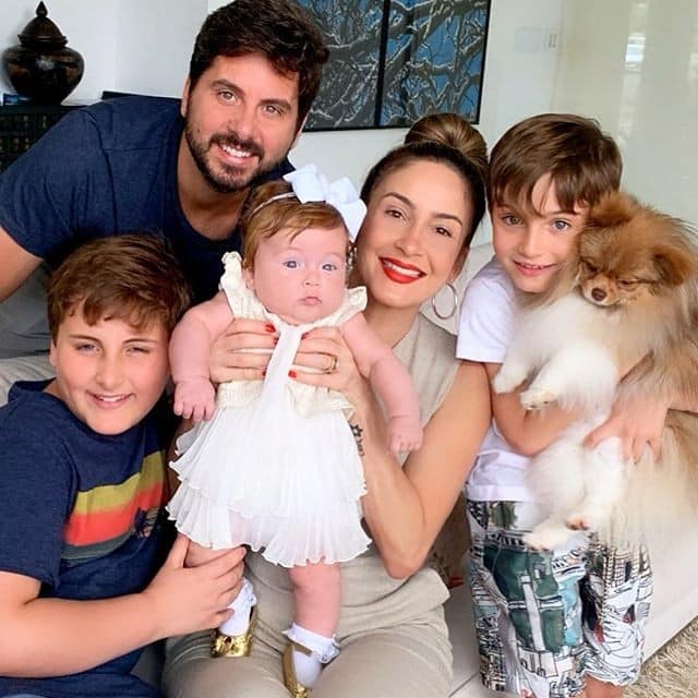 Claudia Leitte faz desabafo sobre sua relação com os filhos: "Estou pagando todos os meus pecados" (Reprodução)