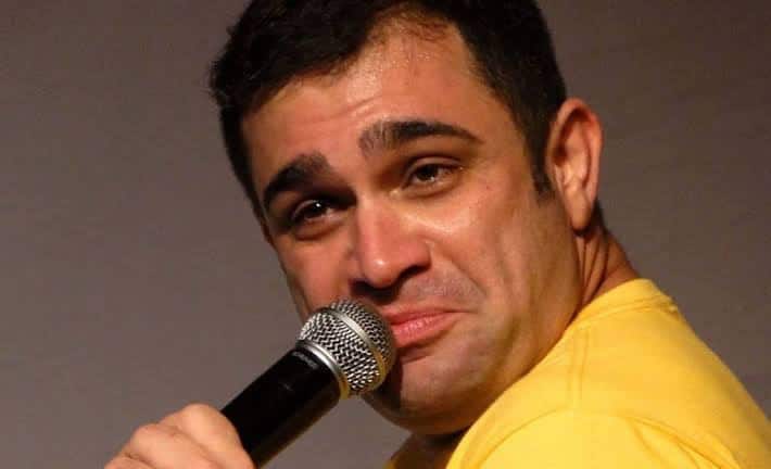 Evandro Santo recebe visita de Rafael Ilha em clínica de reabilitação