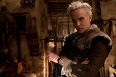 Lúcifer (Igor Rickli) retornará para se vingar de Isaque (Guilherme Dellorto), em Gênesis (Reprodução/RecordTV)