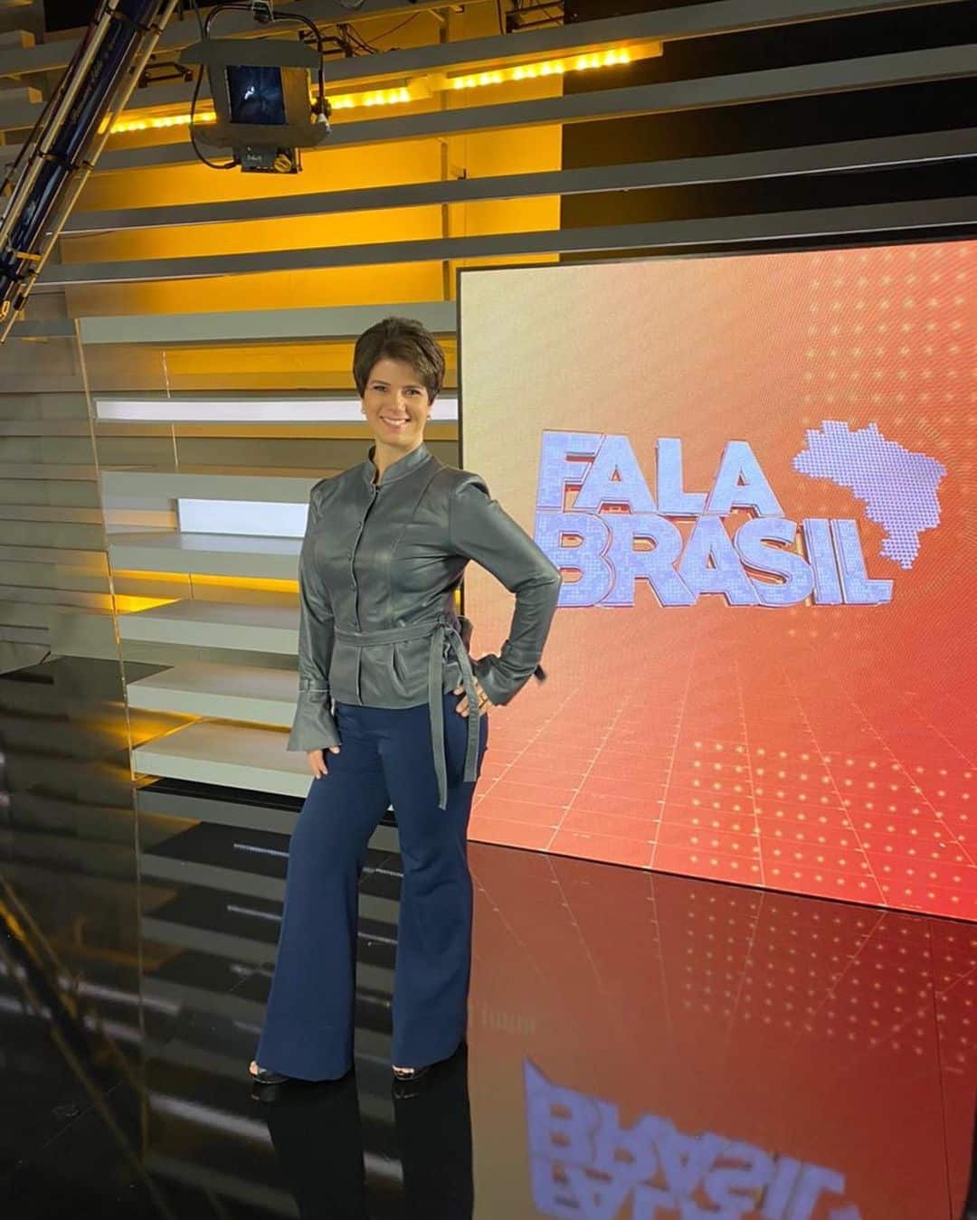 Ao vivo, Mariana Godoy alfineta Bolsonaro no Fala Brasil, da Record (Reprodução/Instagram)