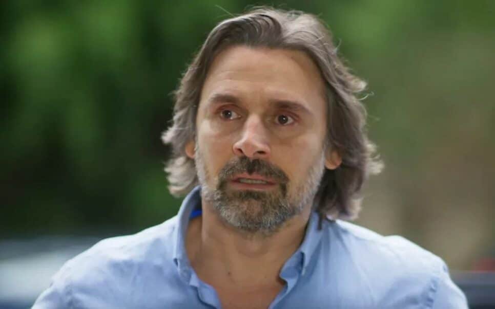 Salve-se Quem Puder: Com raiva, Mário recusa pedido de Helena e pune loira na trama da Globo (Foto: Reprodução)