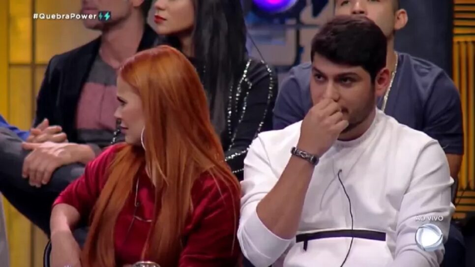 Mirela Janis e Yugnir no Power Couple (Foto: Reprodução)