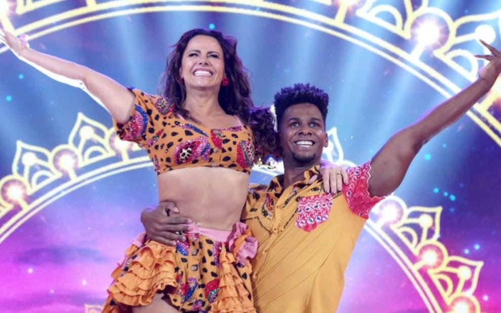 Adeilton Ribeiro e Viviane Araújo na Super Dança dos Famosos (Reprodução/Globo)