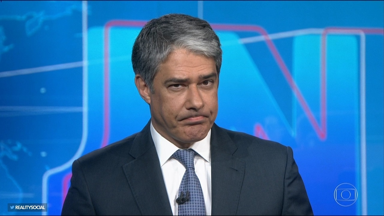 William Bonner tirou licença do Jornal Nacional para poder descansar. (Foto: Reprodução)