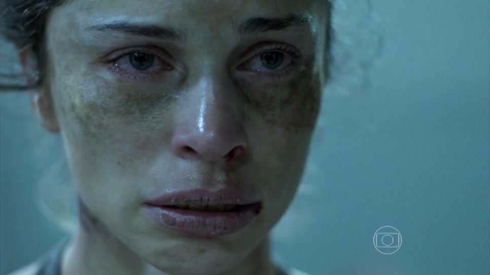 Grazi Massafera como Larissa de Verdades Secretas (Reprodução/Globo)