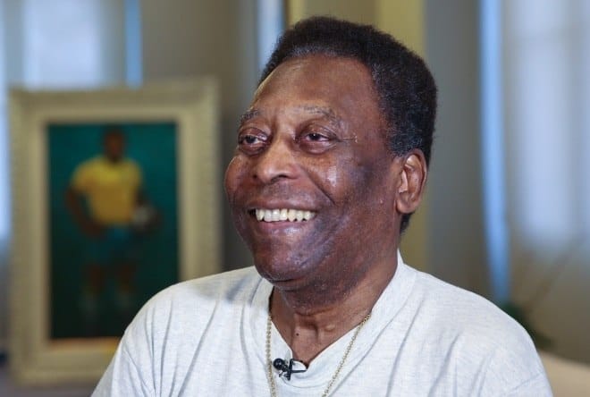 O famoso ex-jogador da seleção brasileira, Pelé é internado às pressas na UTI do Hospital Albert Einstein após desmaiar (Foto: Reprodução)