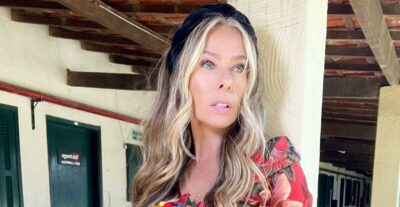 Adriane Galisteu é acusada de apoiar maus-tratos após foto com camelo (Foto: Reprodução)