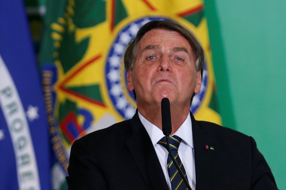 Âncoras da Record não podem mais opinar após apresentadora do Fala Brasil criticar fala de Bolsonaro (Foto: Reprodução)