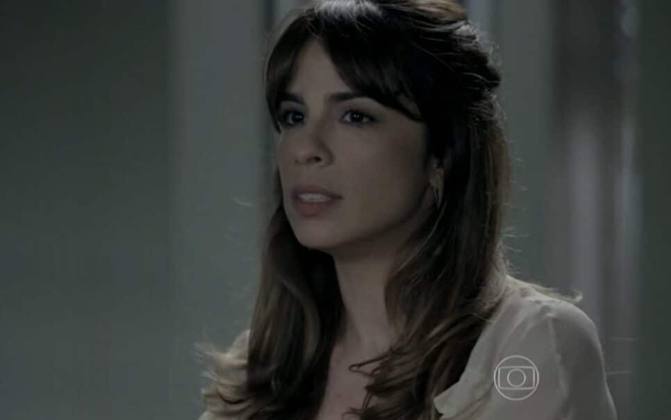 Império: Maldosa, Danielle anima cela de José Pedro com barraco (Reprodução/Globo)