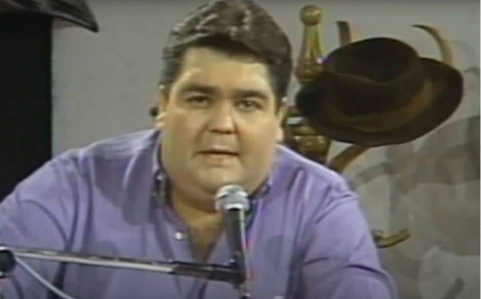 Faustão no comando do programa Perdidos na Noite em 1987 (Foto: Reprodução)