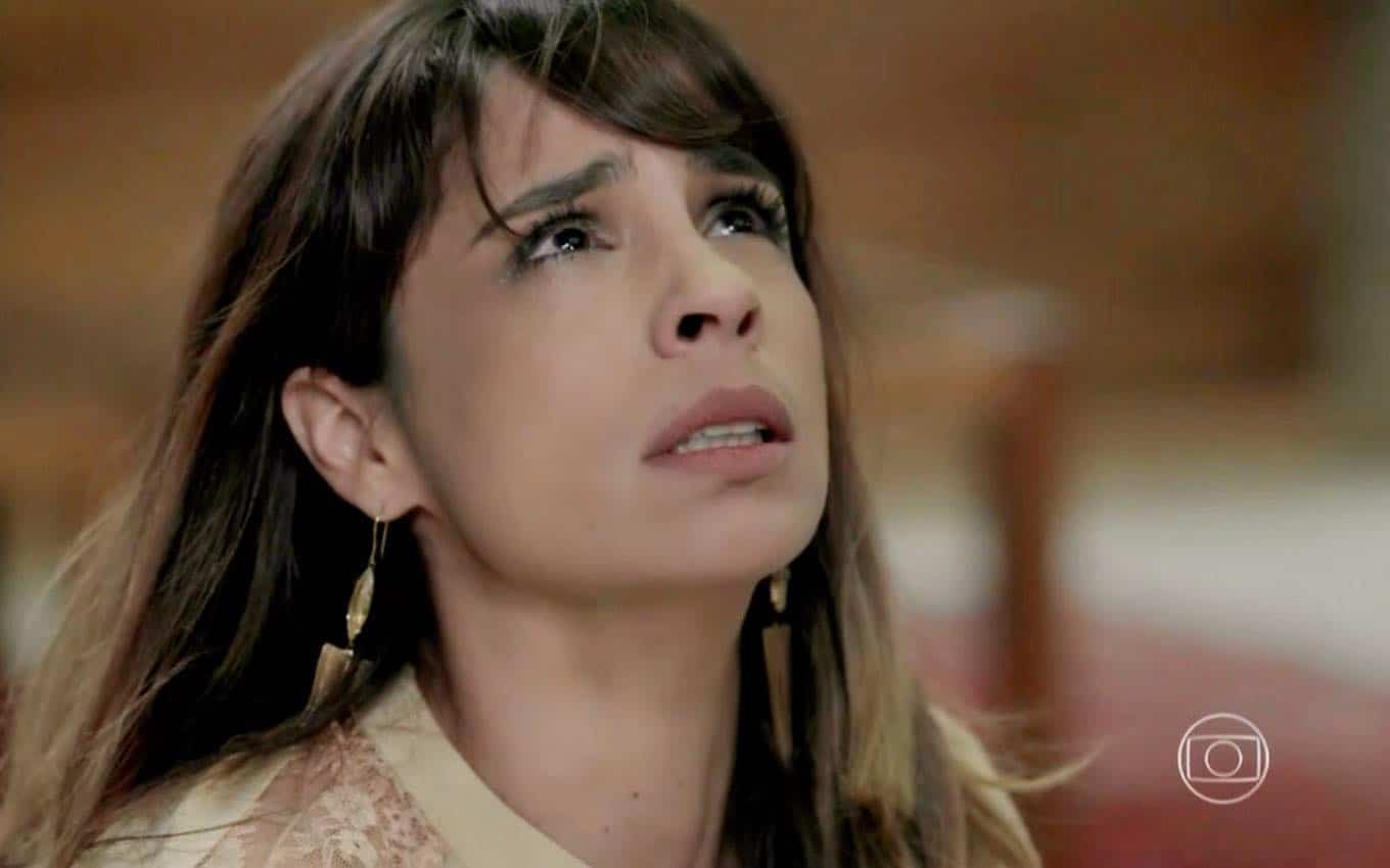 Império: José Pedro perde a linha com Danielle: 'Vagabunda no fim da noite'