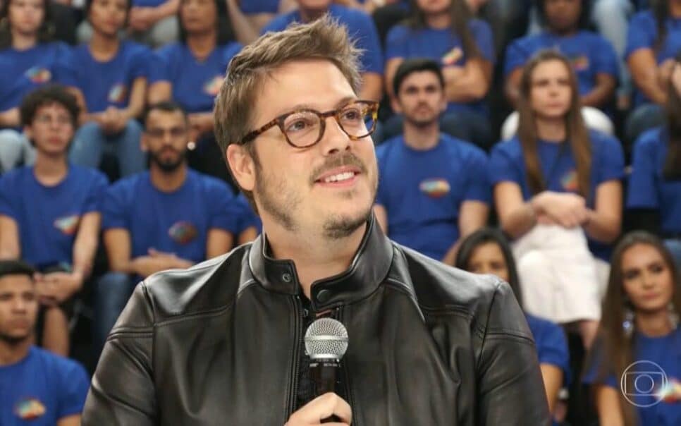 Fábio Porchat ironiza pedido de empatia por Bolsonaro: 'Corrupto e negacionista'