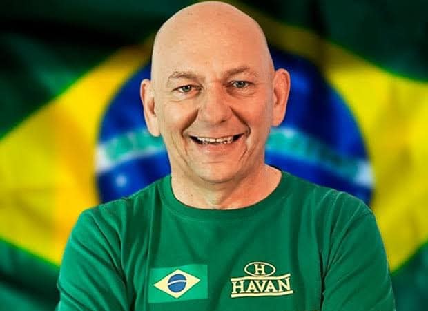 'Véio' da Havan é chamado de genocida em restaurante de São Paulo