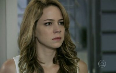 Império: Cristina decide se vingar e ameaça Maurílio: 'Te mostrar quem é a cachorra' Foto: Reprodução