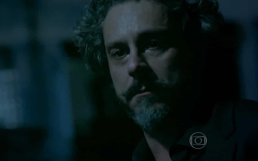 Império: José Alfredo é assassinado por José Pedro (Reprodução/Globo)