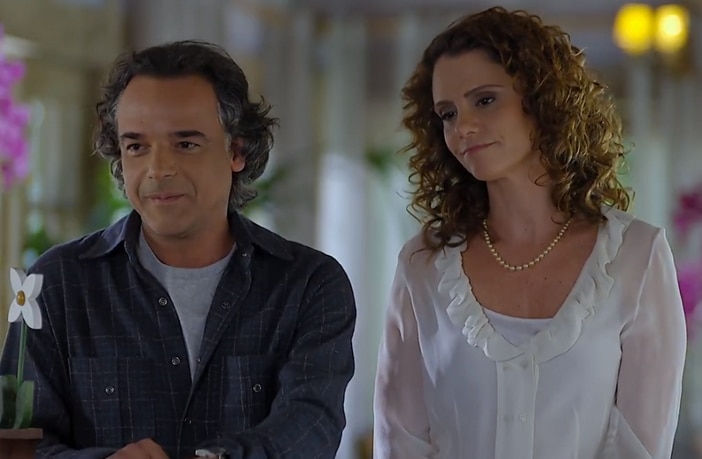 Dora e Marcos seguem por caminhos separados na trama da Globo (Foto: Reprodução)