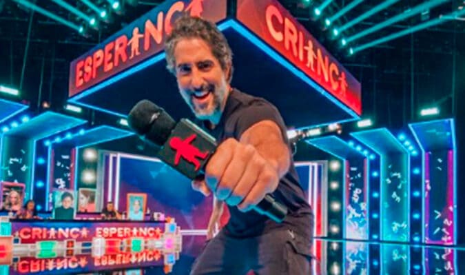 Record TV apela e bola plano para atrapalhar estreia de Marcos Mion na Globo (Reprodução)