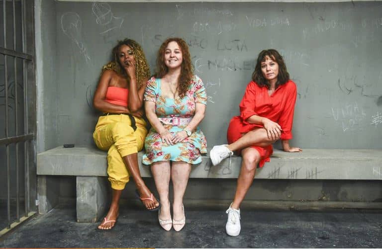 Mariana Ximenes, Debora Lamm e Roberta Rodrigues em foto promocional para o filme L.O.C.A (Foto: Reprodução)