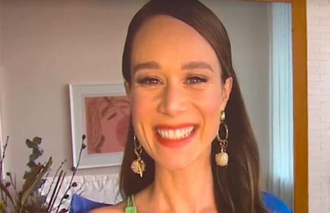 Ana Maria Braga faz Mariana Ximenes chorar após agradecer ajuda em início na Globo (Reprodução/Globo)