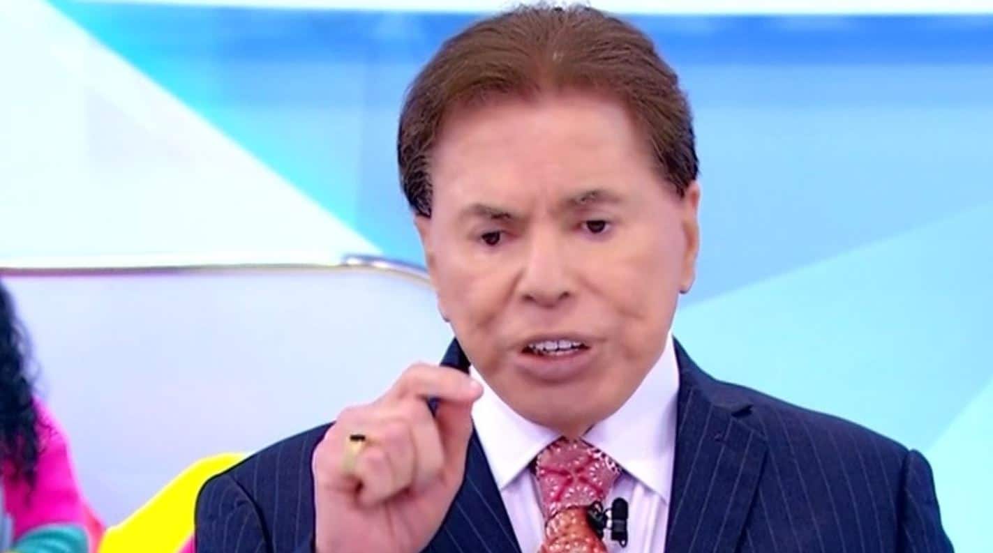 Funcionária de Silvio Santos conta que apresentador se deu alta do hospital: 'Quer ficar em casa' 