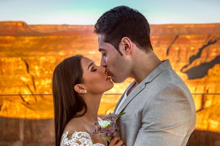 A famosa cantora sertaneja e dupla de Simone, Simaria anunciou que o seu casamento com o espanhol Vicente chegou ao fim (Foto: Reprodução)