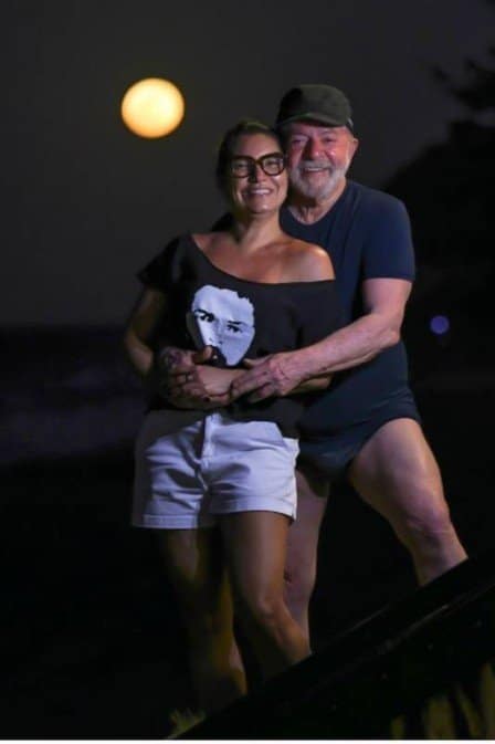 Ex presidente Lula e sua namorada (Foto: Reprodução)