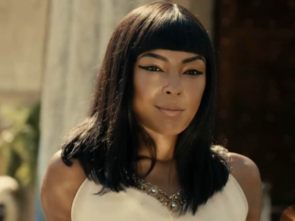 Neferíades (Dandara Albuquerque) em Gênesis (Reprodução/Record TV)