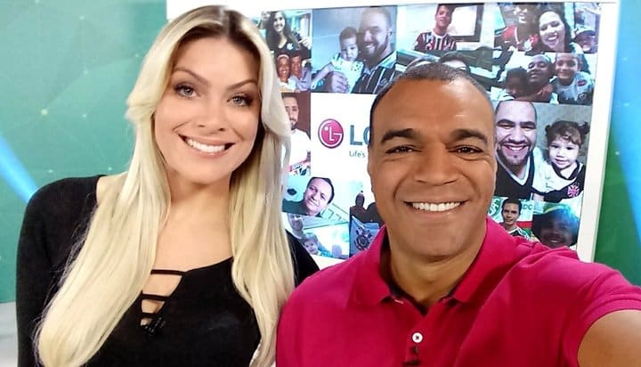 A apresentadora do Jogo Aberto da Band, Renata Fan expôs o Denílson ao vivo (Foto: Reprodução)