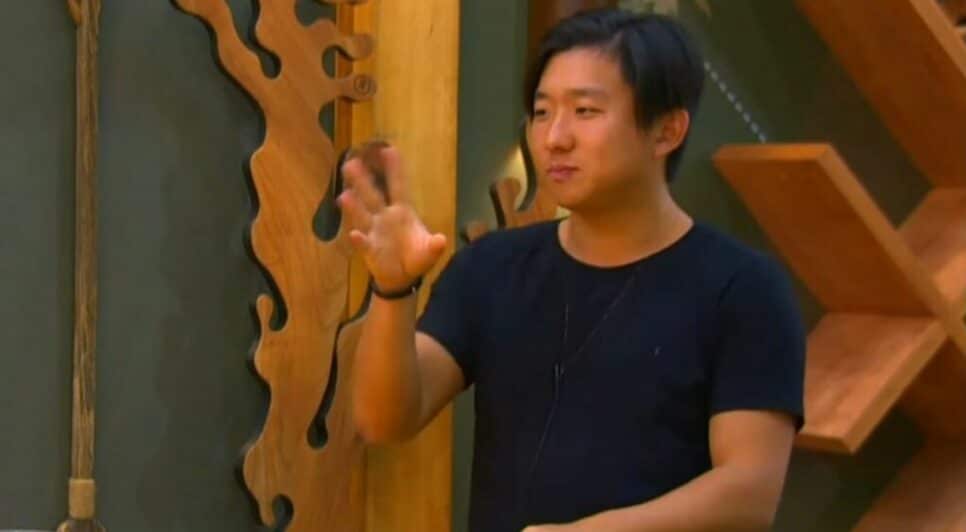 Pyong Lee no Ilha Record (Foto: Reprodução)