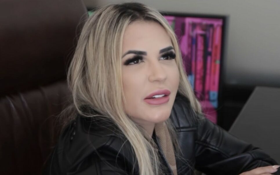 "Sempre tive ouro e carrão. Homem nunca me deu nada", dispara Deolane em entrevista