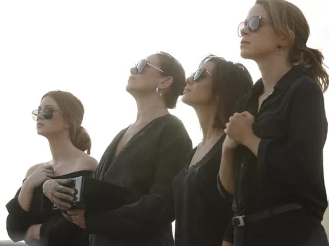 Maria Isis (Marina Ruy Barbosa), Maria Marta (Lilian Cabral), Maria Clara (Andrea Horta) e Cristina (Leandra Leal) em Império (Foto: Reprodução)