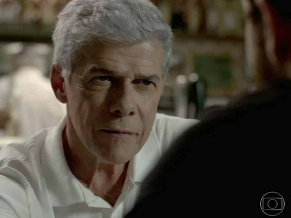 Cláudio (José Mayer), em Império (reprodução/TV Globo)
