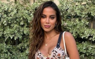 Imagem do post Anitta desabafa após previsão sobre seu futuro: “Fundo do poço”