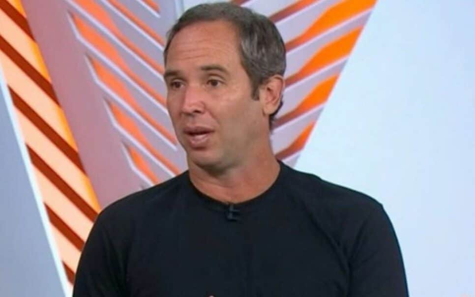 Comentarista da Globo, Caio Ribeiro conta que está com câncer: 'Vai passar'