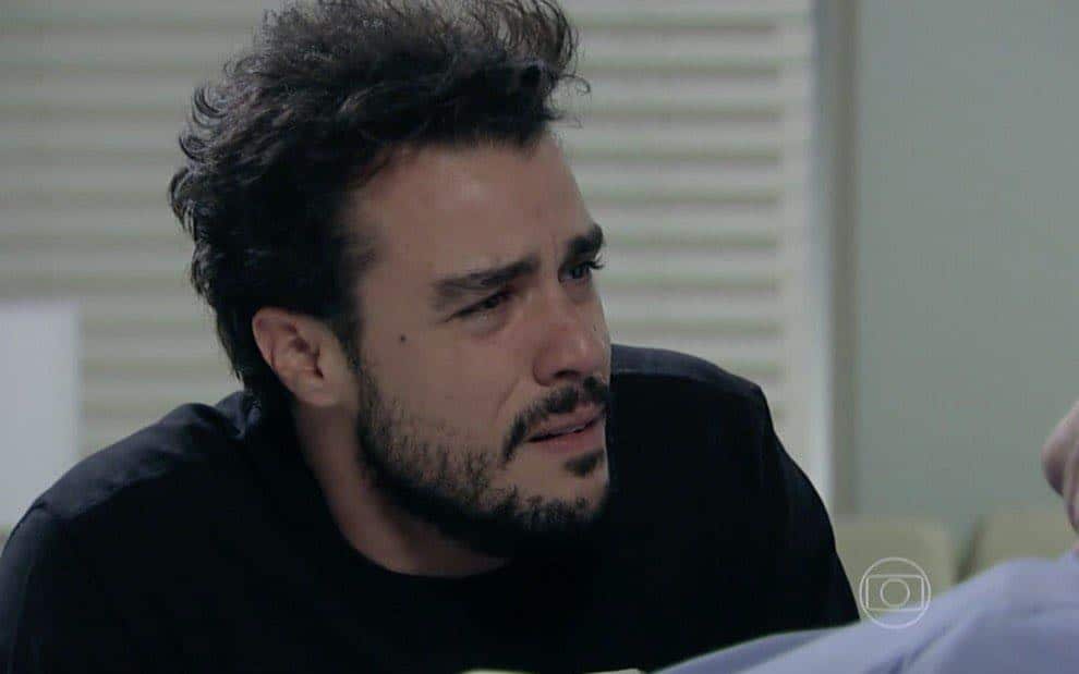 Império: Enrico pede perdão ao pai e admite os erros: 'Fui máu-caráter'