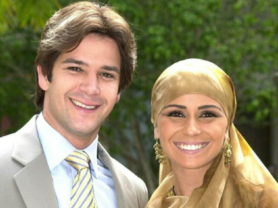 Globo tira O Clone do ar às pressas, coloca vários capítulos no ar picados e substituta é informada (Foto: Reprodução)