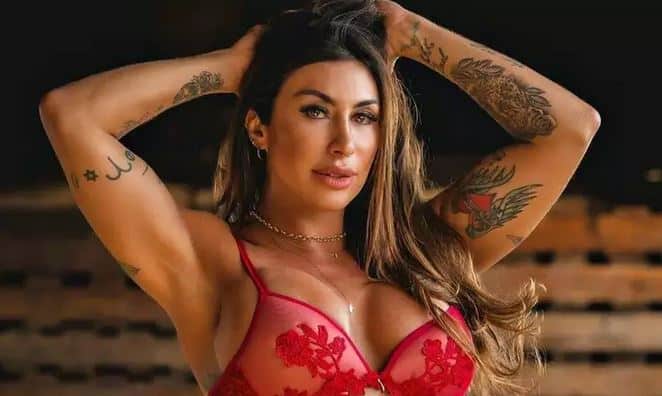 Jaque Khury recebeu gorjeta de 500 dólares por vídeo (Foto: Reprodução)