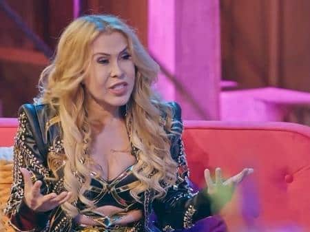 Joelma inicia namoro com fazendeiro misterioso (Foto: Reprodução)